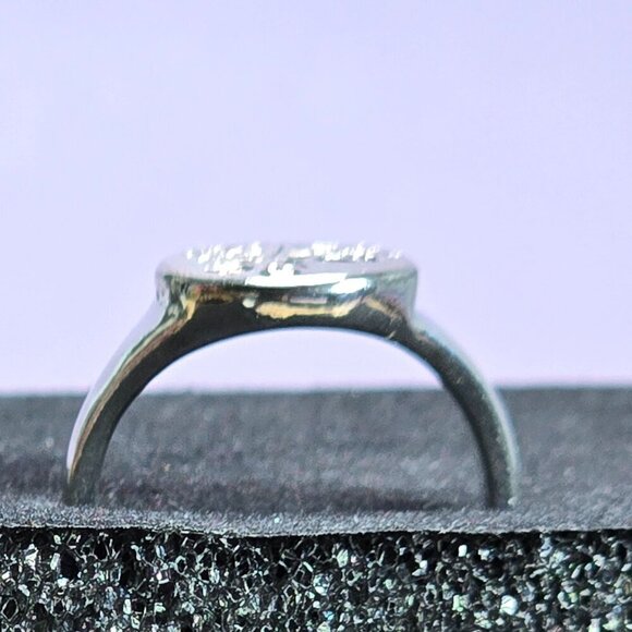 Silvery Orchid‎ Engraved Oval Signet Ring Size 8 (NWOT) - Picture 6 of 7